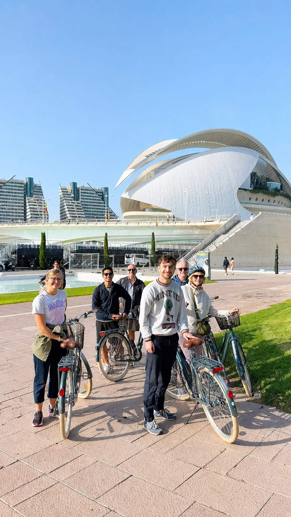 The group at one of the tour photo stops