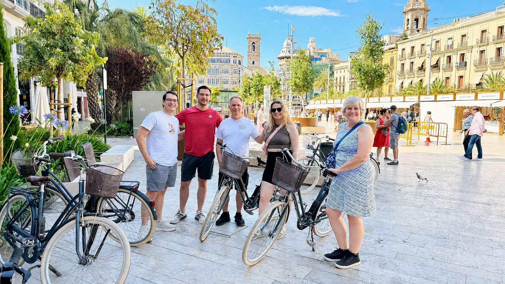 Small group with their bikes on the daily Valencia tour