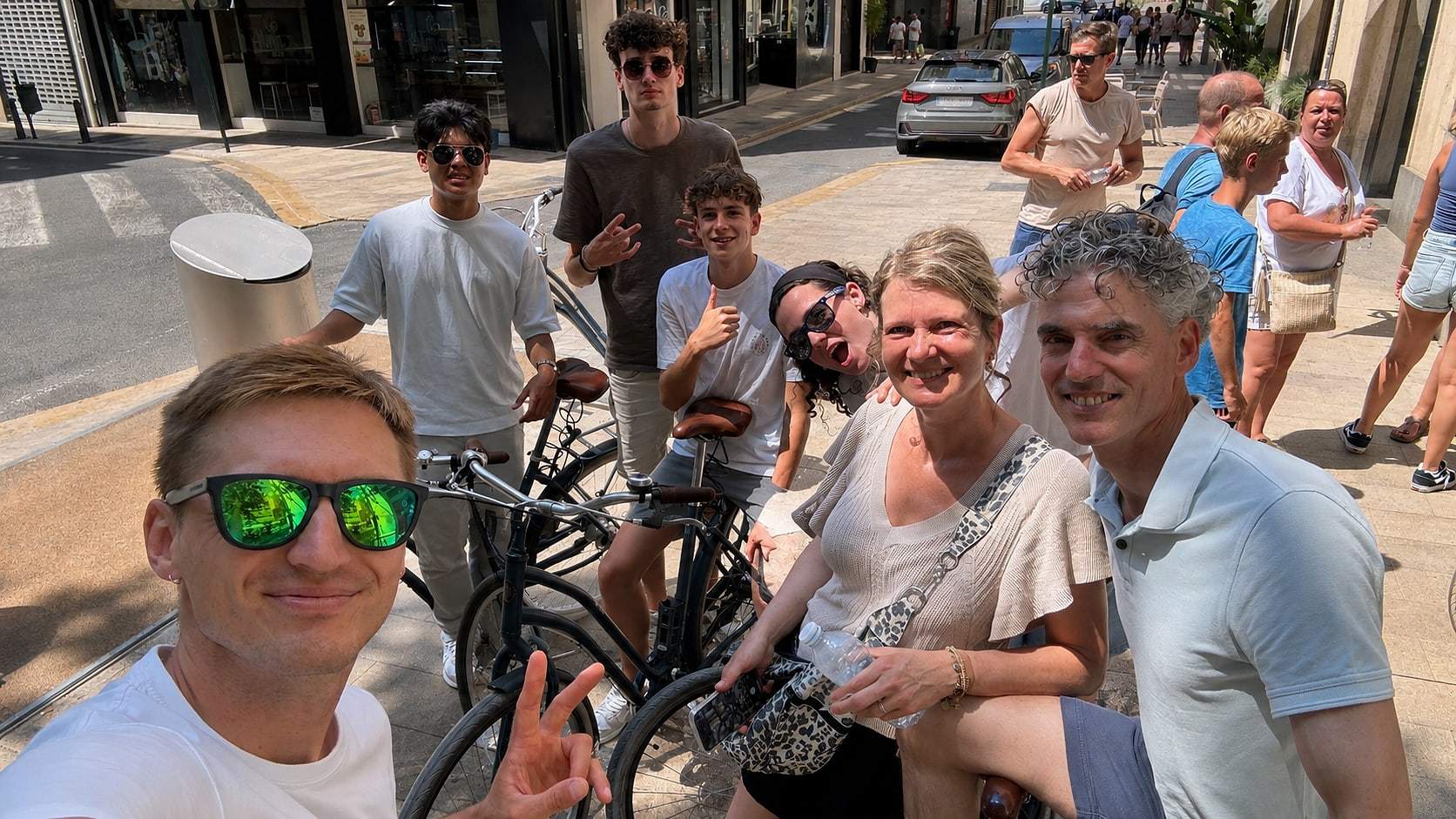 Guests with bikes in the historic centre of Valencia