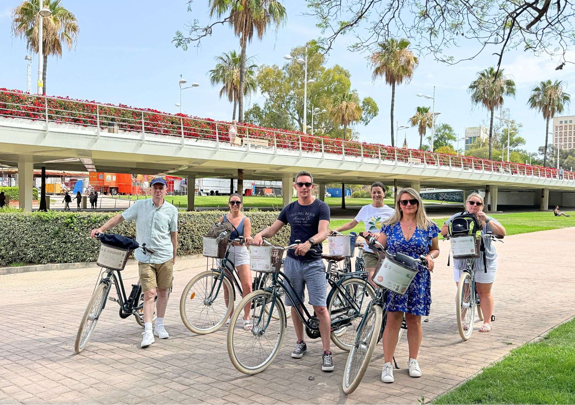 Private City to Beach Tour Thumbnail 3