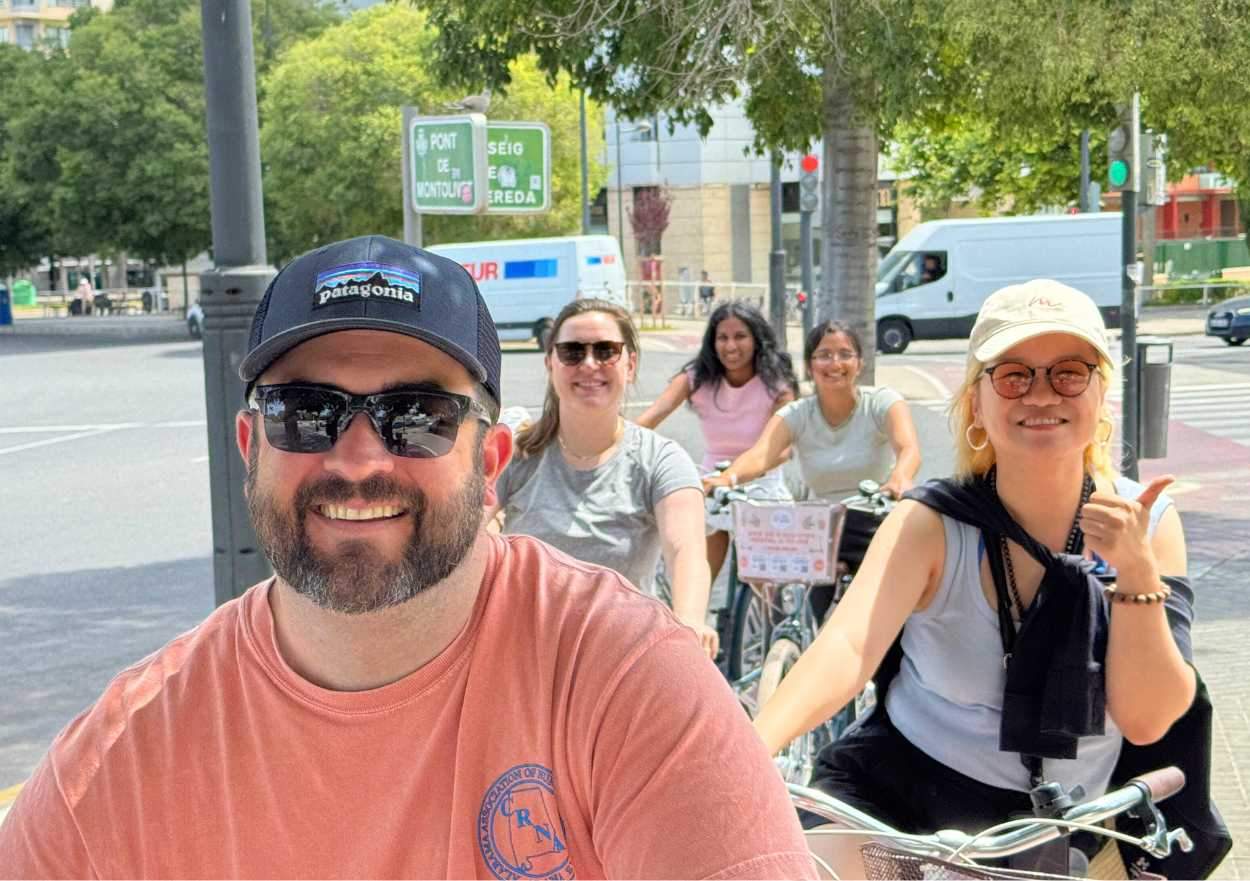 Daily small-group bike tour photo 4